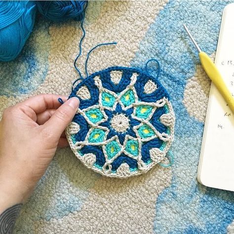 Crochet Granny Square Tutorial, Crochet Flower Squares, Crochet Dreamcatcher, Cross Legged, Crochet Mandala Pattern, Crochet Circles, Crochet Quilt, Crochet Blog, Cat Keychain