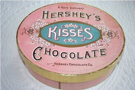 Hershey's Kisses box Hershey Kisses Chocolate, Hershey's Kisses, Lata Vintage, I Believe In Pink, Kisses Chocolate, Vintage Packaging, Hershey Chocolate, Pink Cupcakes, My Funny Valentine