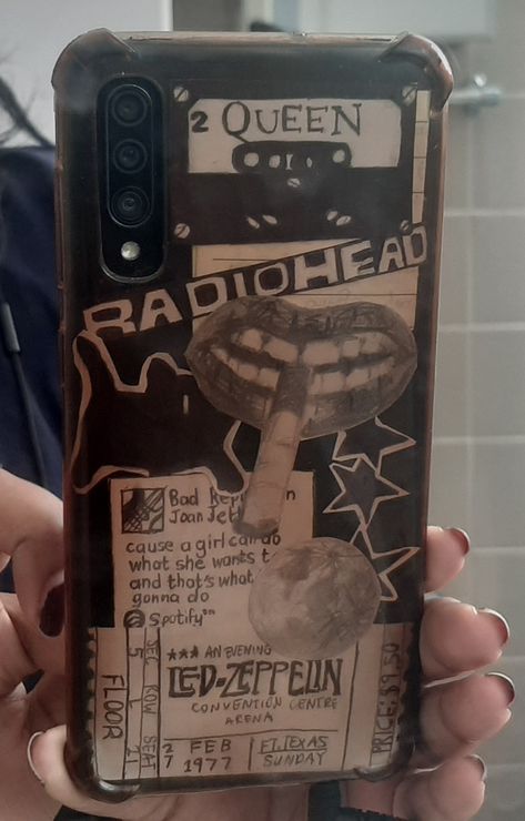 Phone Case Inspo, Phone Mask, Homemade Phone Cases, Clear Phone Case Design, Diy Phone Case Design, Creative Iphone Case, Rockstar Girlfriend, Iphone Case Stickers, Collage Phone Case