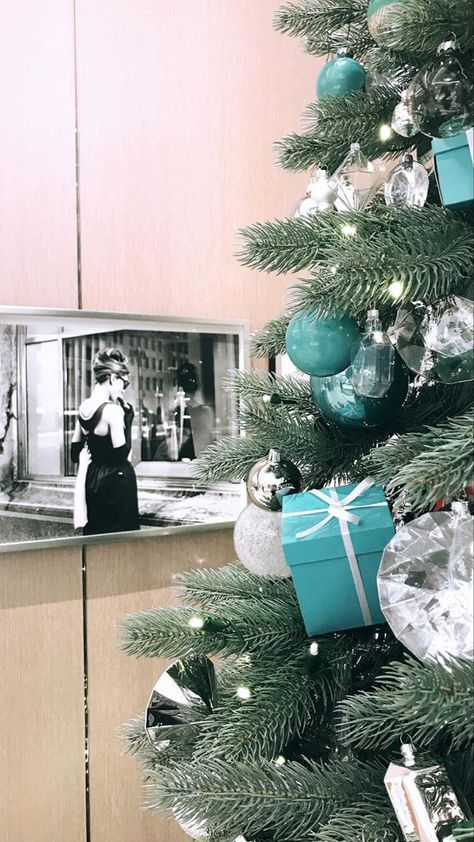 Tiffany’s Christmas Tree, Christmas At Tiffanys, Tiffany & Co Christmas Tree, Breakfast At Tiffany’s Christmas Tree, Tiffany And Co Christmas Tree, Tiffany Christmas Decorations, Tiffany Christmas Tree, Tiffany Blue Christmas Tree, Tiffany And Co Christmas