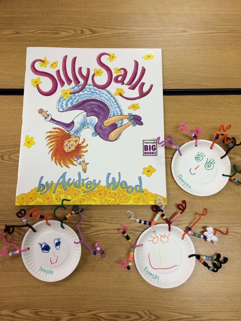 Silly Sally preschool art project For Preschoolers Activities, Story Book Art, Preschoolers Activities, Worksheets For Preschoolers, Storytime Crafts, Preschool Art Projects, Book Art Projects, Literature Activities, Story Activities