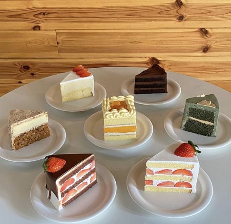 Korean Cafe Bakery, Cute Korean Bakery, Asian Bakery Aesthetic, Cafe Desserts Aesthetic, Chocolate Cake Aesthetic Korean, Korean Pastries Aesthetic, Aesthetic Cake Slice, Korean Cake Shop, Korean Bakery Shop