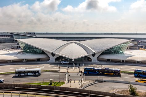 Twa Flight Center, Twa Terminal, Twa Hotel, Nyc Landmarks, Flight Centre, Jfk Airport, Airport Terminal, Airports Terminal, Jet Age