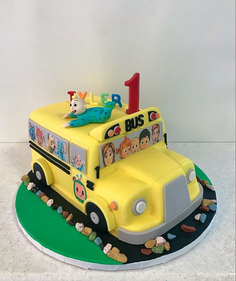 Coco Melon Bus Cake, Cocomelon School Bus Cake, Cocomelon Bus Cake, Cocomelon Bus, Cocomelon Birthday Cake, School Bus Cake, Baby Mickey Mouse Cake, Construction Theme Cake, Mickey Birthday Cakes