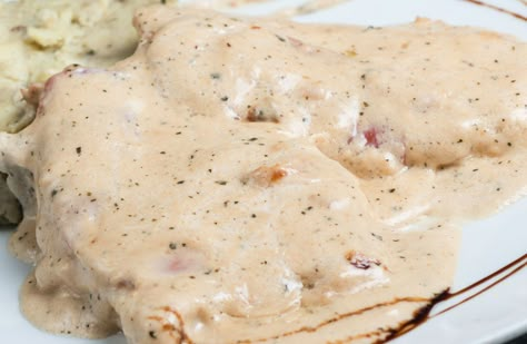 This crock pot meal of baked chicken in a creamy onion sauce is fast, easy to prepare and tastes great. Crock Pot Recipes, Sour Cream Chicken, Onion Chicken, Slow Cooking, Sour Cream And Onion, Easy Slow Cooker, Creamed Mushrooms, Crockpot Chicken, Ww Recipes