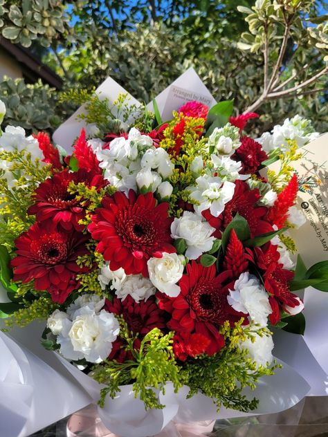 Gerber Bouquet, Red Rose And Daisy Bouquet, Red Daisy Bouquet, Wedding Bouquets Gerber Daisies, Gerber Daisy Bouquet Wedding, Red Gerbera, Red Gerbera Daisy Bouquet, Gerber Daisy Bouquet, Gerbera Wedding