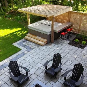 Hot Tub Privacy, Pergola Design Ideas, Hot Tub Area, Pallet Outdoor Furniture, Small Pergola, Hot Tub Patio, Hot Tub Ideas, Residential Landscaping, Diy Backyard Patio