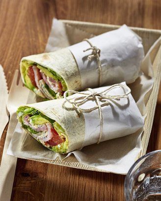 Roast Beef Wrap, Deli Roast Beef, Fresh Basil Recipes, Blt Wraps, Roast Beef Sandwich, Beef Wraps, Wrap Recipe, Sandwich Bar, Sandwich Wraps