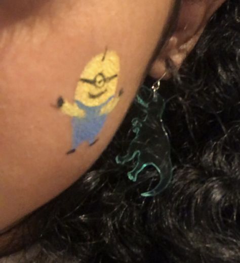 minion face paint aesthetic chaos core chaoscore funny idea ideas Minion Makeup Cute, Minion Makeup Ideas, Funny Face Paint Ideas, Face Paint Aesthetic, Minion Makeup, Minion Face Paint, Aesthetic Chaos, Chaos Core, Minion Face