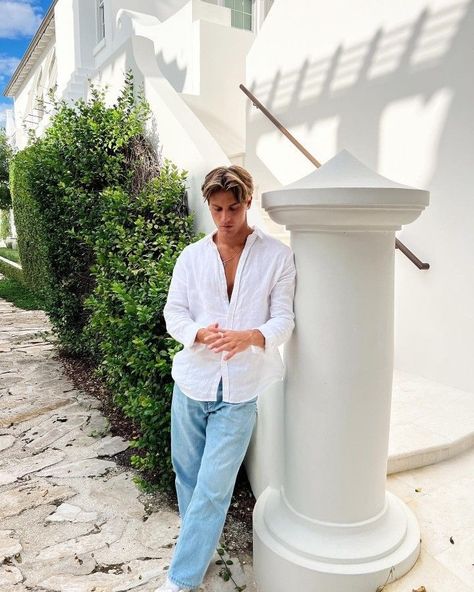 Linen Shirt Outfit, Vacation Outfits Men, Men Linen Shirt, Spiritual Fashion, Classy Outfits Men, Mens Summer Outfits, Italy Outfits, Men Stylish Dress, Guys Clothing Styles