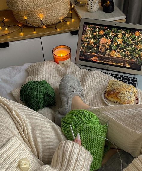 Christmas Knitting Aesthetic, Knitting Asthetic Picture, Knitting And Crochet Aesthetic, Crochet Fall Aesthetic, Knitting Esthetics, Cozy Crochet Aesthetic, Fall Crochet Aesthetic, Cozy Hobbies Aesthetic, Cozy Knitting Aesthetic