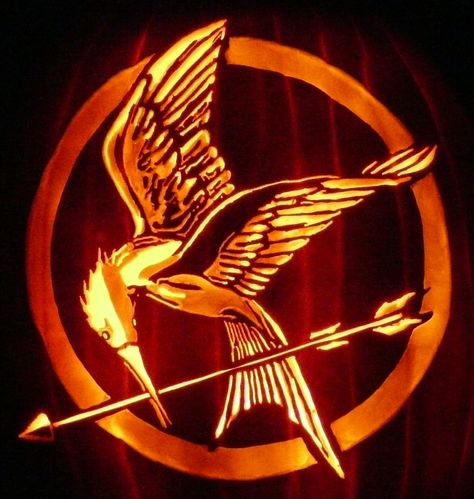 Hunger Games seems like a popular subject this year.  Here is a carve of a stoneykins.com pattern. Hunger Games Pumpkin, Pumkin Carving, Fun Holidays, Carved Pumpkins, Halloween Pumpkin Designs, Pumpkin Designs, Pumpkin Carvings, Foam Pumpkins, Creative Pumpkins