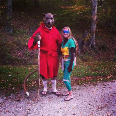 TMNT Master Splinter and Leonardo... Tmnt Splinter Costume, Splinter Halloween Costume, Splinter Costume Diy, Diy Master Splinter Costume, Master Splinter Costume, Tmnt Master Splinter, Splinter Costume, Master Splinter 2012, Family Themed Halloween Costumes