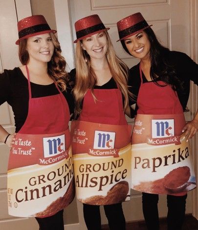 100+ Easy AF Group Halloween Costumes for your Groupie - Hike n Dip Spice Girls Costumes, Girl Group Halloween Costumes, Diy Group Halloween Costumes, Powerpuff Girls Costume, Hippie Costume Halloween, Fruit Costumes, Character Halloween Costumes, Hippie Halloween, Halloween Costume Idea