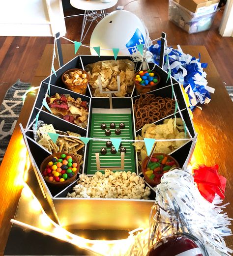 How to Build Your Own Snack Stadium – Sarah Lawrence Super Bowl Snack Stadium Diy, Superbowl Snack Stadium, Football Stadium Snack Display, Stadium Snack Display, Diy Snack Stadium, Superbowl Stadium, Snack Stadium Diy, Super Bowl Snack Stadium, Sports Party Food