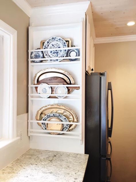 Plate Rack Wall, Kitchen Bookshelf, Epoxy Countertops, Lake House Kitchen, Kitchen Refresh, Plate Rack, Cabin Kitchens, Plate Racks, Kitchen Redo