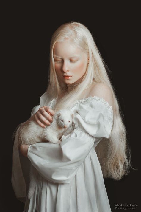 White Hair Girl, Albino Girl, Lady With An Ermine, Winter Queen, Photo Manga, Fantasy Character Names, Female Character Names, Fire And Blood, Fantasy Names