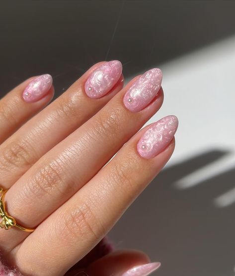 Pink and white pearl nails 🥹🎀🫧🤍 swipe left for tutorial👀 created for @laneige_eu 💕 💫all products are linked in the storefront in my bio rings @bohomoon - code ‘simly10’ to save 10% *paid to create | affiliate ___ #pearlnails #nailart #nailinspo #nailsofinstagram #cutenails #pinknails #whitenails #easynailart #gelnails #nailideas Pearl Pink Nails Gel, Pink Pearly Nail, Pearlescent Pink Nails, New Years Pink Nails, Pink And Pearl Nails, Light Pink Pearl Nails, 24th Birthday Nails, Pearly Pink Nails, Pink Nails With Diamonds