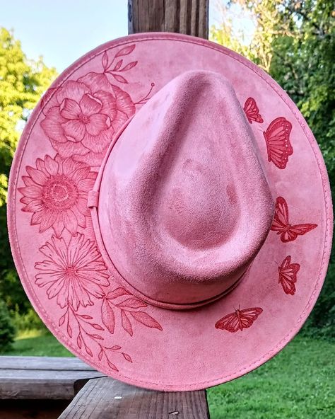 This color is so pretty and I love the butterfly and flower combo! 😍 . . . . #hatburning #burnedhats #rancherhat Cowboy Hat With Flowers, Burned Hats, Hat Burning, Butterfly And Flower, Felt Cowboy Hats, Rancher Hat, Western Style Outfits, Hat Ideas, The Butterfly