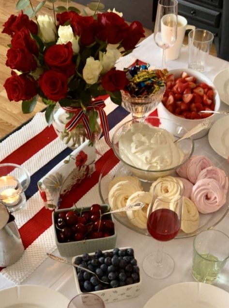 The 17th of May is Norway’s National Day 🇳🇴❤️🌹❤️🇳🇴 Norway National Day, Yummy Yummy, National Day, Holiday Decorations, Norway, Holiday Decor, Art