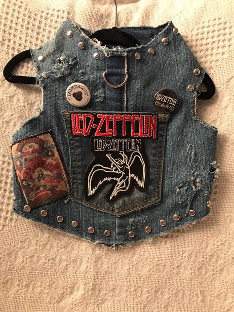 Led Zeppelin Dog Jeans Jacket Denim Dog Harness 0B6 Dog Clothes Patterns Sewing, Jeans Vest, Dog Clothes Diy, Jean Jacket Vest, Denim Dog, Small Dog Clothes, Dog Clothes Patterns, Jacket Denim, Puppy Clothes