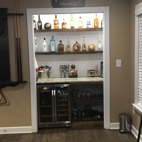 Bar In Closet Space, Dry Bar Ideas In Closet, Dry Bar Closet, Bar In Closet Ideas, Closet Turned Into Bar, Outdoor Bar Top Ideas, Outdoor Bar And Grill Ideas, Bar Design Outdoor, Bar In Closet