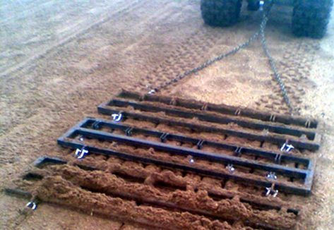 Diy Harrow Drag, Diy Arena Drag, Arena Drag, Garden Tractor Attachments, Atv Implements, Atv Attachments, Tractor Idea, Small Tractors, Tractor Accessories