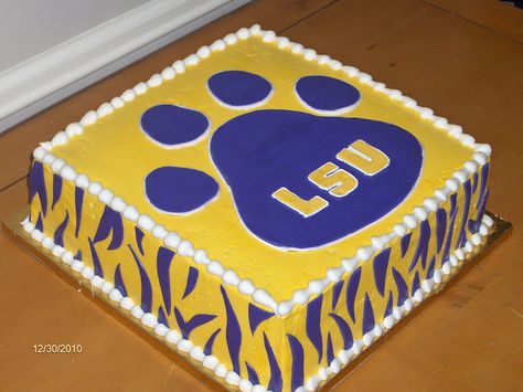 Love this LSU cake!! Lsu Cake, Tiger Cake, Football Cake, Cake Board, Cake Decorating Supplies, Orange Cake, Orange Recipes, Graduation Cakes, Grooms Cake