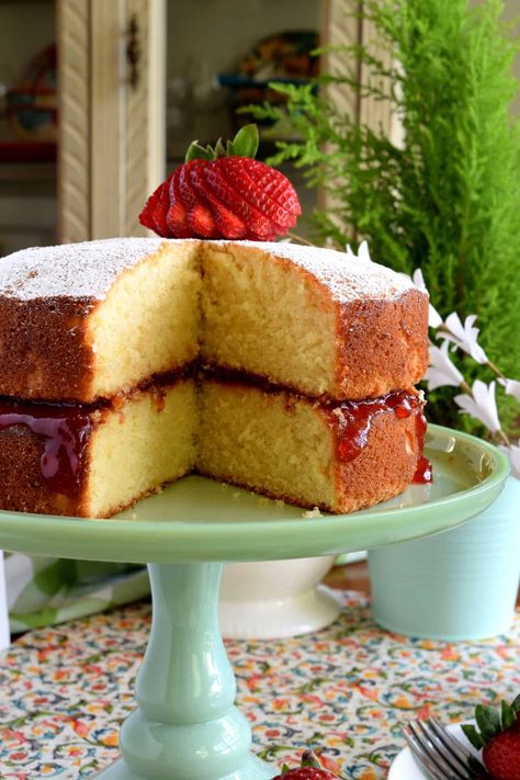 Jam Filled Vanilla Layer Cake - Lord Byron's Kitchen Jam Layer Cake, Basic Vanilla Cake Recipe, Vanilla Layer Cake, Layer Cake Filling, Rainbow Layer Cakes, Strawberry Jam Recipe, Cake And Cupcake Stand, Cake Platter, Jelly Cake