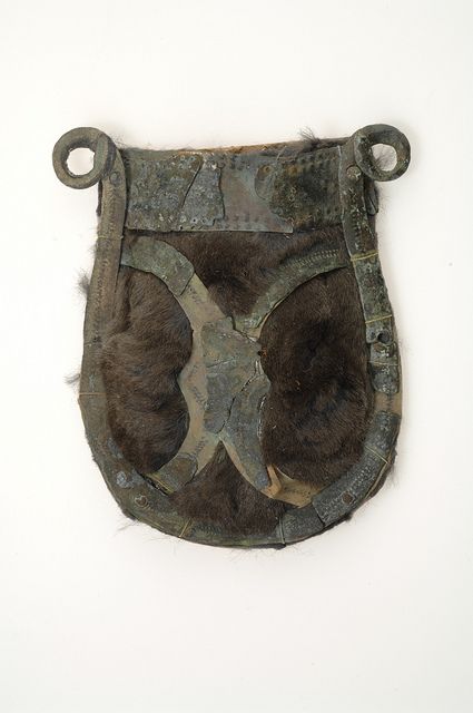 Belt pouch. Bronze, fur and paper. The bronze mountings of a belt pouch are attached to paper fastened onto squirrel fur. Grave find, Björkö, Adelsö, Uppland, Sweden. Viking Belt, Viking Garb, Viking Reenactment, Viking Dress, Medieval Clothes, Viking Life, Viking Costume, Viking Clothing, Viking Culture