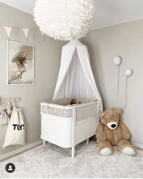 Teddy Bear Nursery Theme, Bear Nursery Theme, Ikea Baby Nursery, Teddy Bear Nursery, Nursery Bassinet, Baby Room Neutral, Baby Room Themes, Soft Minimalism, Baby Boy Room Decor