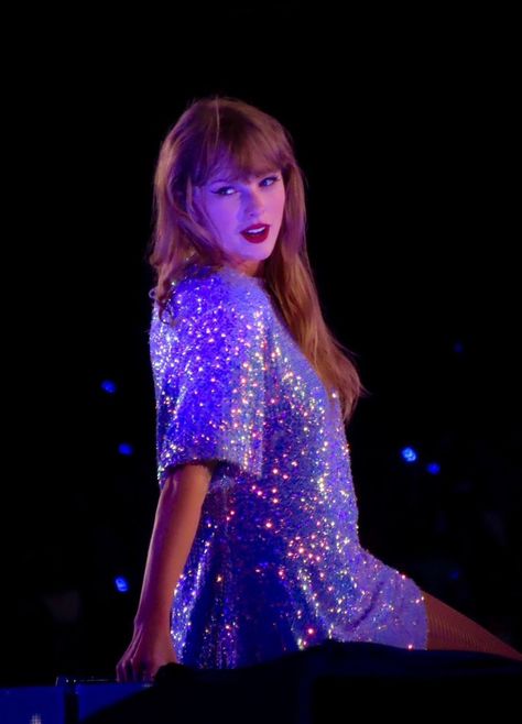 Taylor Swift Images, Photos Of Taylor Swift, Taylor Swift Tour Outfits, Swift Tour, Taylor Swift Cute, Estilo Taylor Swift, Taylor Swift The Eras Tour, Swift Photo, Taylor Swift Wallpaper