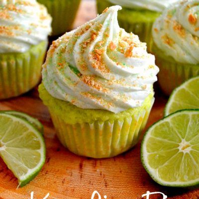 Key Lime Pie Cupcakes - Print Key Lime Cupcakes Recipe, Key Lime Pie Cupcakes, Key Lime Filling, Key Lime Cupcakes, Lime Cupcakes, Summer Cupcakes, Biscuits Graham, Pie Cupcakes, Whoopie Pie