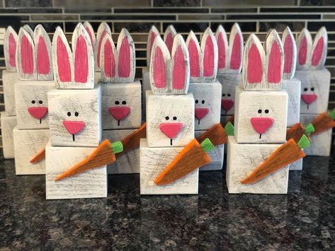 4x4 Wood Projects, Easter Wood Crafts Diy, Diy Bunnies, Easter Rabbit Crafts, Wooden Easter Crafts, Easter Wood Projects, 4x4 Wood Crafts, 2x4 Crafts, Easter Wood Signs