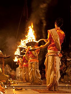 Hindu Mythology Aesthetic, Indian Temple Architecture, Warehouse 13, Amazing India, Visit India, Haridwar, Indian Temple, Hindu Mythology, Ancient India