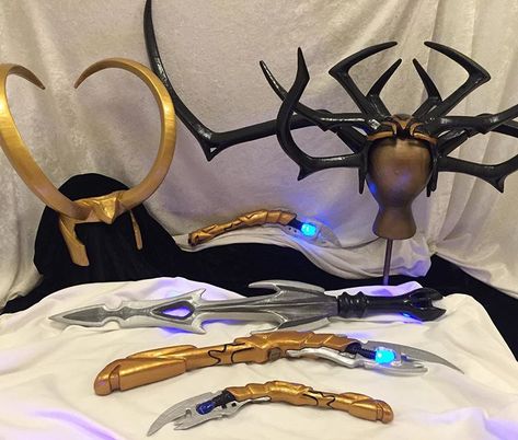 Cosplay gear from this week - Loki's Scepters and Avengers Headpiece, Hela's Headdress and Sword all by The Potions Mistress on Etsy. Next… Loki Scepter, Cosplay Diy, Headdress, Loki, Diy Ideas, Headpiece, Avengers, Craft Ideas