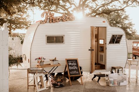 Photo Camper Booth, Caravan Photo Booth, Mobile Photo Booth Trailer, Photobooth Trailer, Photobooth Camper, Vintage Camper Photo Booth, Photo Camper, Photo Booth Camper, Wedding Outline