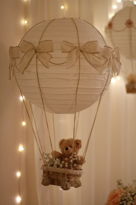 Hot Air Ballons Decoration Ideas, Diy Stuffed Balloons, How To Make Hot Air Balloon Decoration, Teddy Bear Air Balloon, Paper Lantern Hot Air Balloon Diy, How To Make A Hot Air Balloon, Hotairballoon Diy, Simple Nursery Themes, Diy Hot Air Balloon Decor