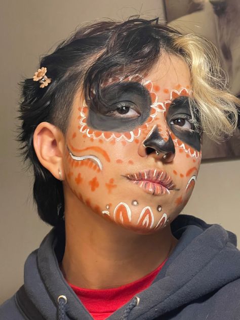 Mexican Face Paint, Eyeshadow Flowers, Mexican Makeup, Makeup Orange, Funky Makeup, Makeup Nails Art, Mexican Flags, Head Shots, Pride Month