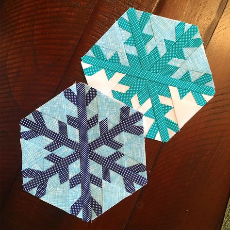 Snow Flake Quilt Block, Snowflake Quilt Blocks Free Pattern, Quilted Snowflake, Snowflake Quilts, January Ideas, Pretty Quilts, Fall Sewing Projects, Heart Quilts, Snowflake Quilt