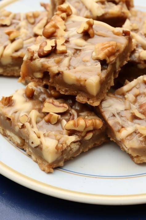 Chewy Nutty Squirrel Bars 12 Tomatoes, Chewy Nutty Squirrel Bars, Butterscotch Squares Recipe, Bar Desserts, Bars And Squares, Blondies Bars, Square Recipes, Dessert Bar Recipe, Cookie Bar