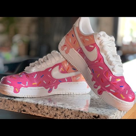 Custom Nike Air Force Ones Hand Painted Ice Cream Sneakers Size 7 Perfect Birthday Gift! Painted Shoes Diy Ideas, Diy Air Force 1, Posca Projects, Diy Shoe Designs, Painting On Shoes, Ice Cream Sneakers, Shoe Customization, Sneaker Painting, Custom Trainers