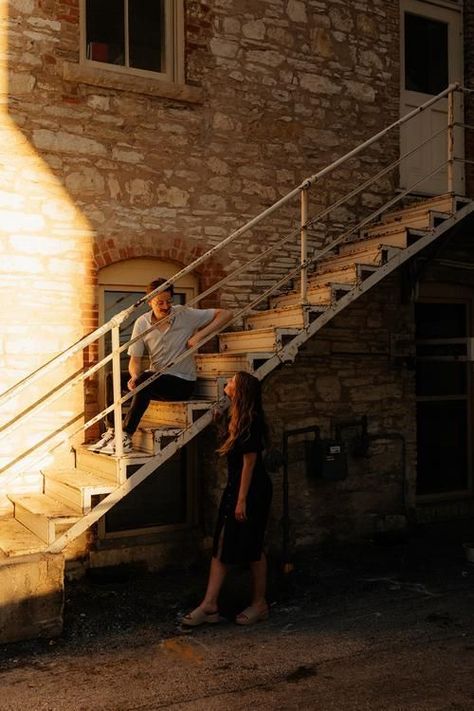 Becca and Brian had their very first date at Small Victory, a quaint bar in Downtown Austin, a few years ago. We decided to start their engagement session at Auditorium Shores as the sunset and slowly worked our way back to Small Victory to finish off their session with a cool beverage. #AustinEngagement #SummerLove #EngagementPhotos #DowntownAustin #AustinPhotography #AustinSkyline #AustinSummer #LoveStory #AustinAdventures Elopment Ideas, Austin Skyline, Austin Photography, Wedding First Look, Engagement Photo Locations, Downtown Austin, Austin Wedding Photographer, Elopement Ideas, Engagement Photo Outfits