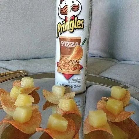 Genius Food Combinations That Sound Gross On Paper But Aren't In Real Life Pringles Pizza, Spicy Meme, Pineapple Pizza, Truths Feelings, Memes In Real Life, Fresh Memes, Relationship Memes, Real Life Quotes, Funny Pics