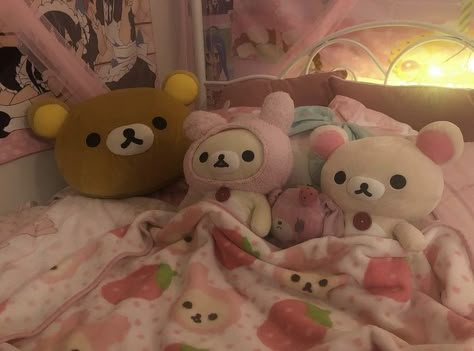 Rilakkuma Bedroom, Plushies Bedroom, Rilakkuma Room, Korilakkuma Plushie, Rilakkuma Pink, Rilakkuma And Korilakkuma, Kawaii Rilakkuma, Rilakkuma Plushie, Kawaii Room Ideas