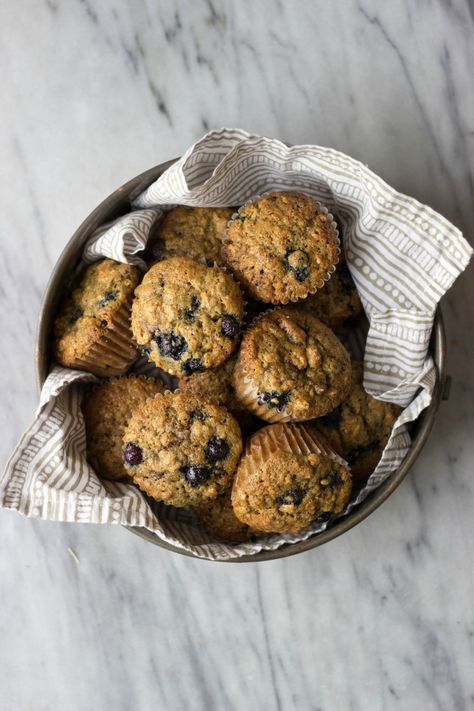 Blueberry Date Muffins from my DASH diet cookbook! A classic whole grain muffin sweetened with brown sugar and dates. Via www.thegourmetRD.com. #thegourmetRD #blueberrymuffins #muffins #blueberry Date Muffins, Yogurt Muffins, Best Blueberry Muffins, Dark Brown Sugar, Healthy Summer Recipes, Pure Vanilla, Pastry Flour, Dash Diet, Puppy Chow