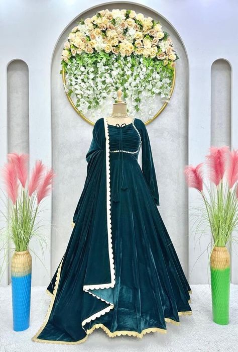 Kurti Anarkali, Celebrity Wear, Bridal Anarkali Suits, Velvet Anarkali, Blue Velvet Gown, Bridal Anarkali, Velvet Dressing Gown, Fancy Gown, Dress Kurti