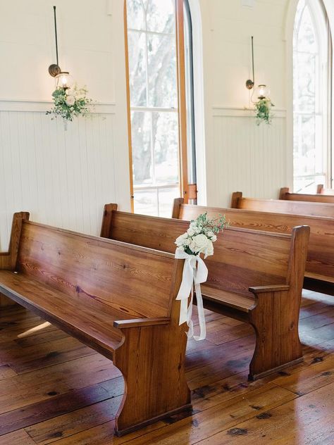 Old Country Churches Interior, Old Chapel Wedding Decorations, Indoor Church Wedding Decorations, Little White Church Wedding, Old Church Wedding Decorations, Small Chapel Wedding Decorations, White Chapel Wedding, Country Church Wedding, Old Church Wedding