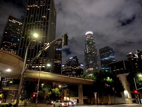 la night skyline Distortion Photography, Twitter Pfp, Los Angeles Night, City Of Ember, Skyline Night, La Night, Hounds Of Love, City View Apartment, Los Angeles Skyline