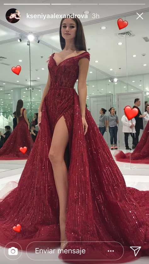 Red Prom Dress Sparkly, Red Ball Gown, Green Wedding Dresses, Gowns Dresses Elegant, Fancy Dresses Long, Burgundy Prom Dress, Glamour Dress, Prom Dress Inspiration, Pretty Prom Dresses